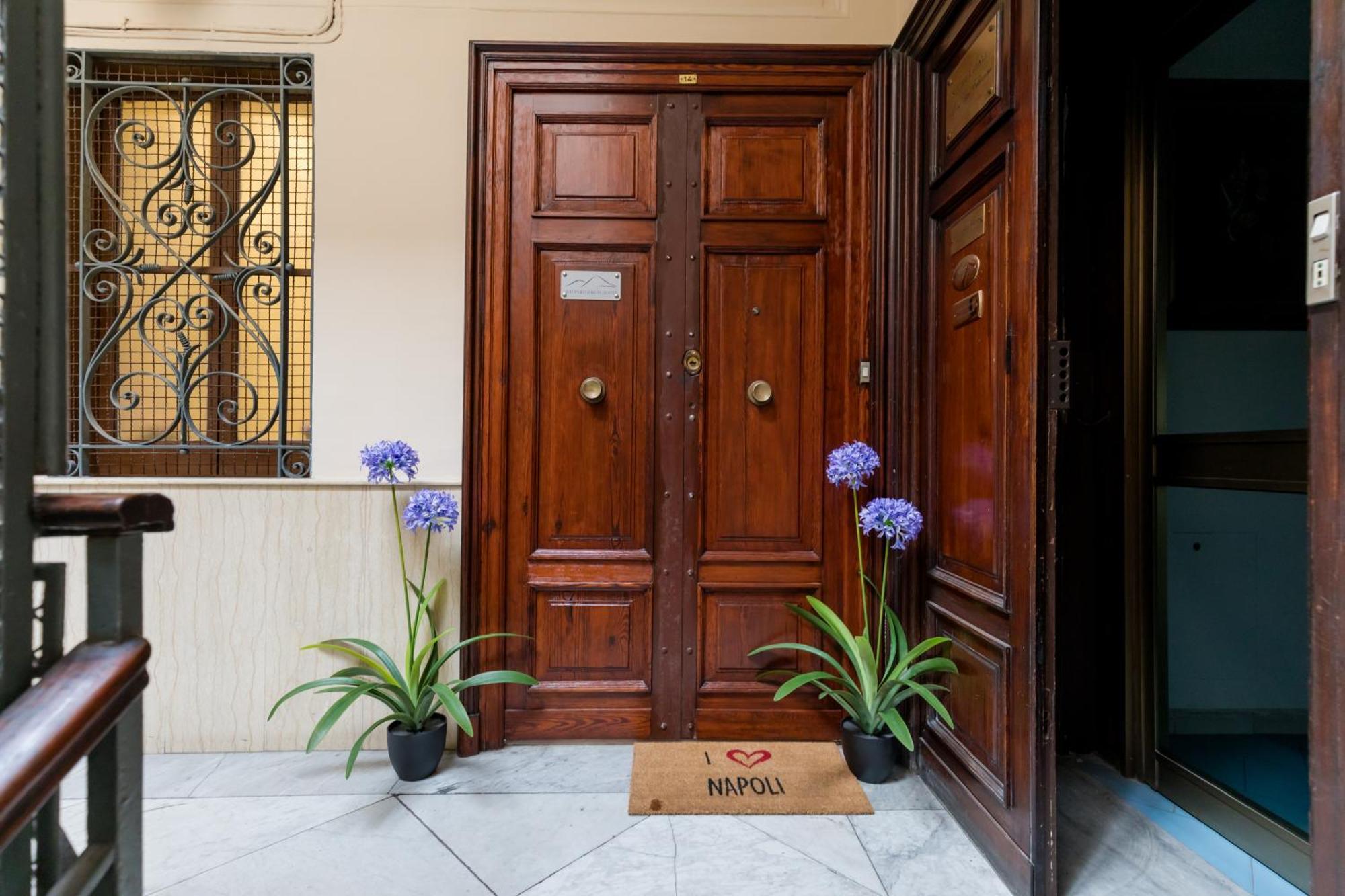 Blu Parthenope Suites Naples Exterior photo