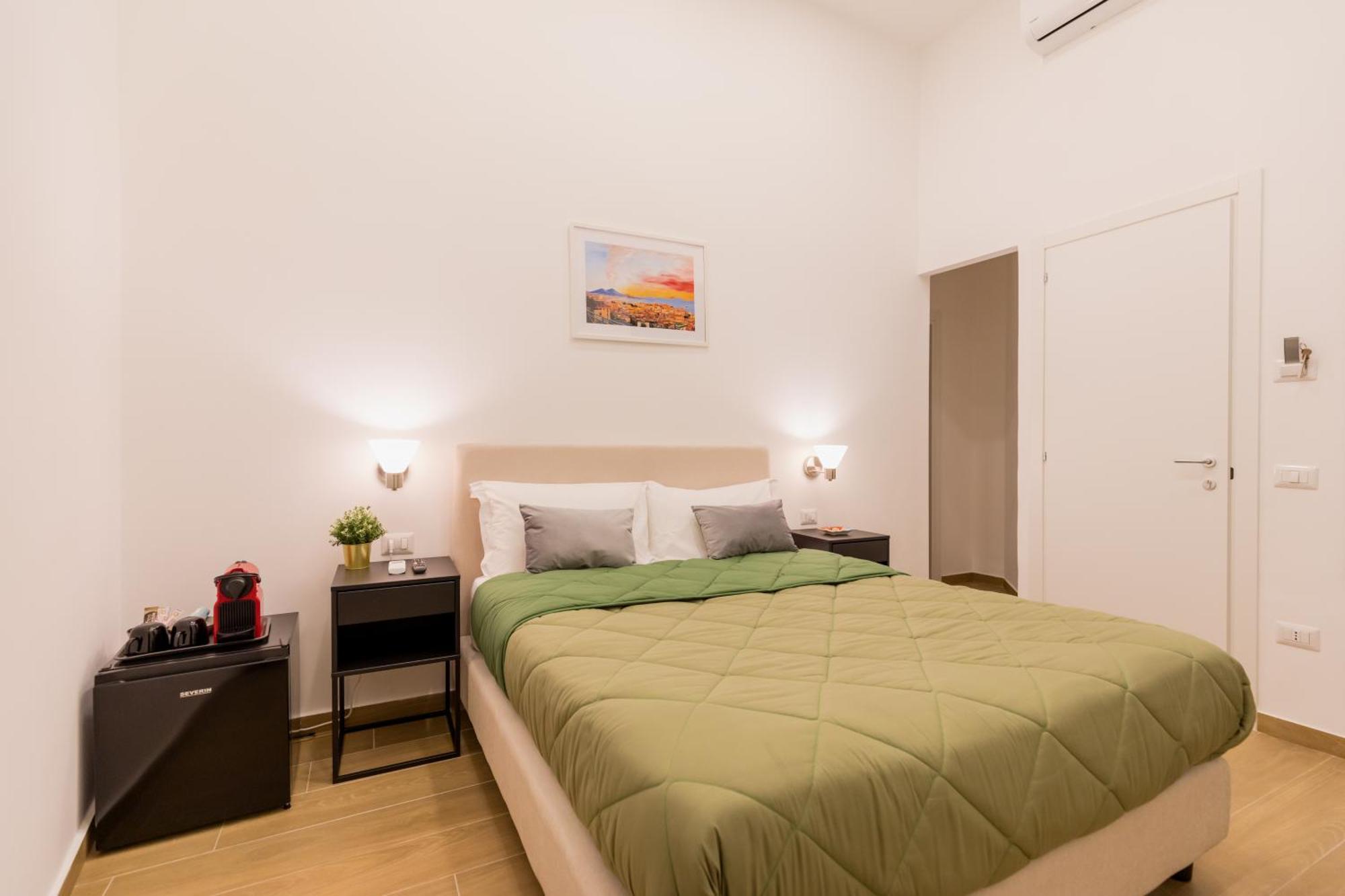 Blu Parthenope Suites Naples Exterior photo